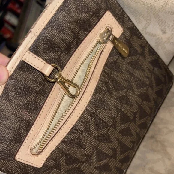 Michael Kors Large Dark Brown Signature Tote Bag - Picture 6 of 11